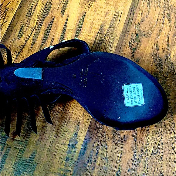 Giuseppe Zanotti Black Studdee Wedge Sandle - Picture 3 of 3